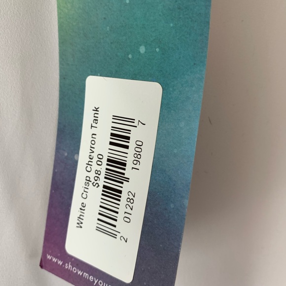 White crisp Chevron mumu medium crop tank top - Picture 5 of 5